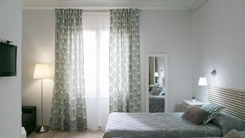 Coffres-forts dans les chambres, fer et planche Ă  repasser