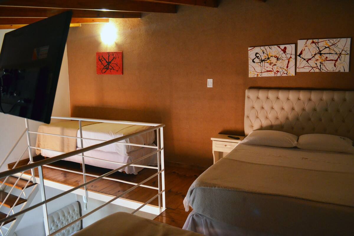 Ropa de cama de alta calidad y cunas gratuitas 
