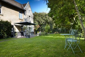 Courtyard - Bed & Breakfast Bonjour (Gronsveld)