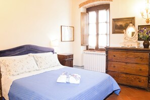 Standard-Apartment, Gartenblick | 1 Schlafzimmer, hochwertige Bettwaren, Daunenbettdecken