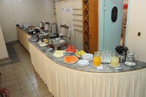 Free buffet breakfast 