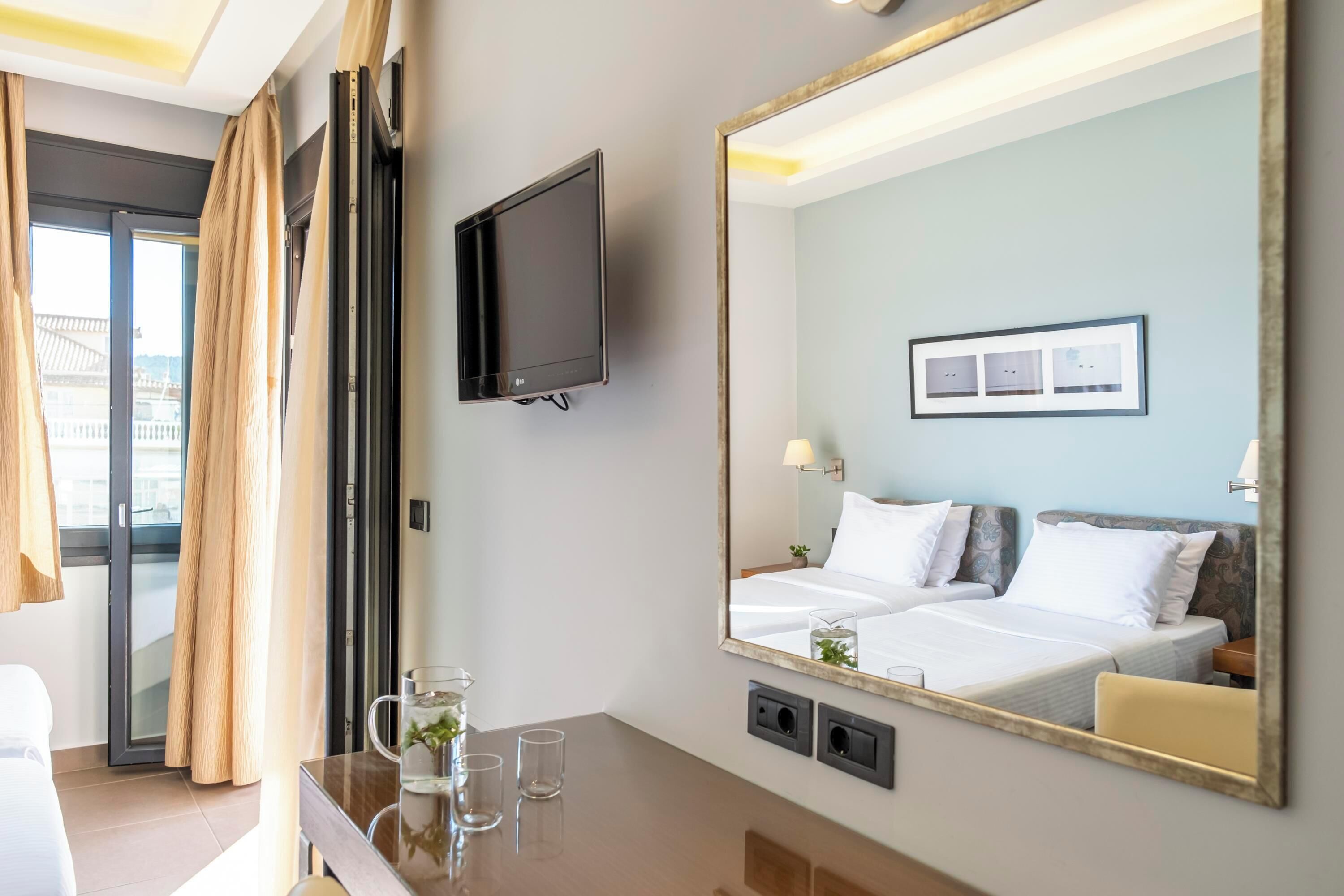 superior twin room with old town and sea view 25m² | premium bedding, pillow-top beds, in-room safe, individually decorated