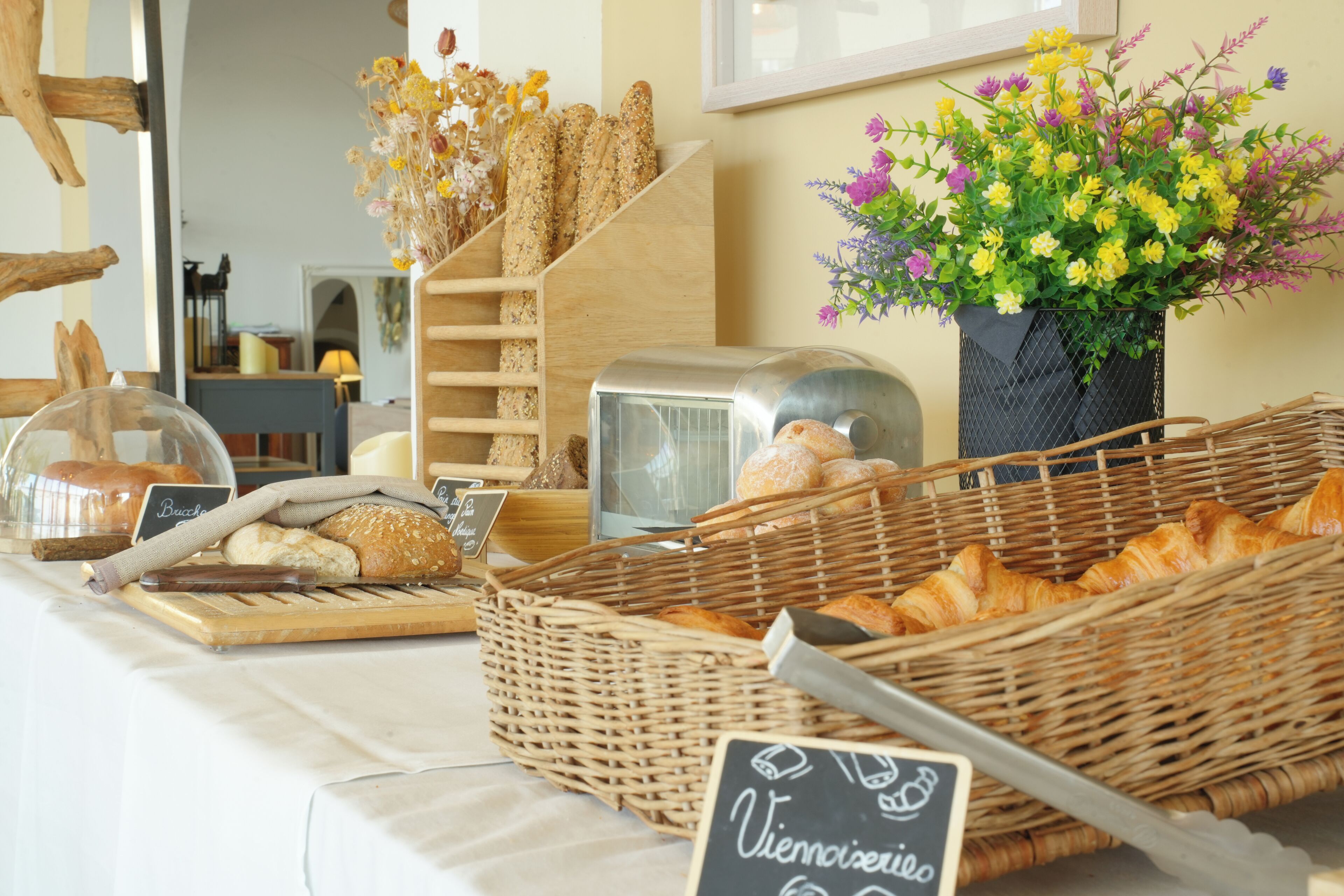 daily buffet breakfast (eur 18 per person)