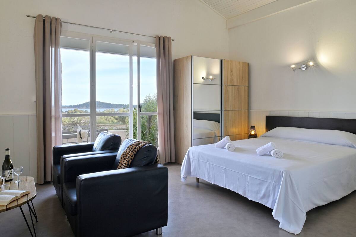 In-room safe, individually furnished, iron/ironing board