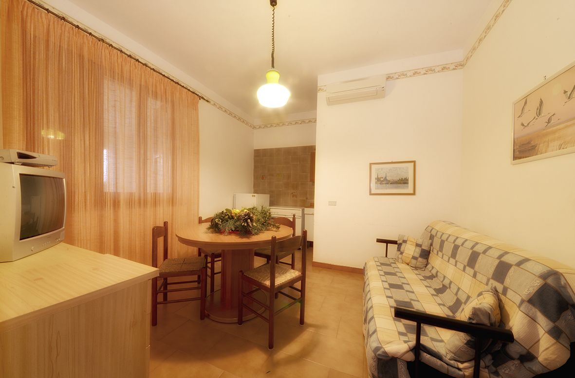 Appartement, 2 slaapkamers | Woonruimte | Televisie