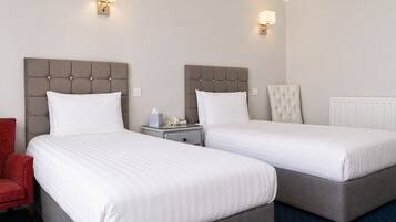 Twin Room, 2 Single Beds | Desk, iron/ironing board, free WiFi, bed sheets