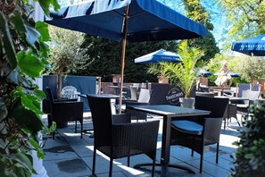 Front of property - The Littleover Lodge Hotel (Derby)