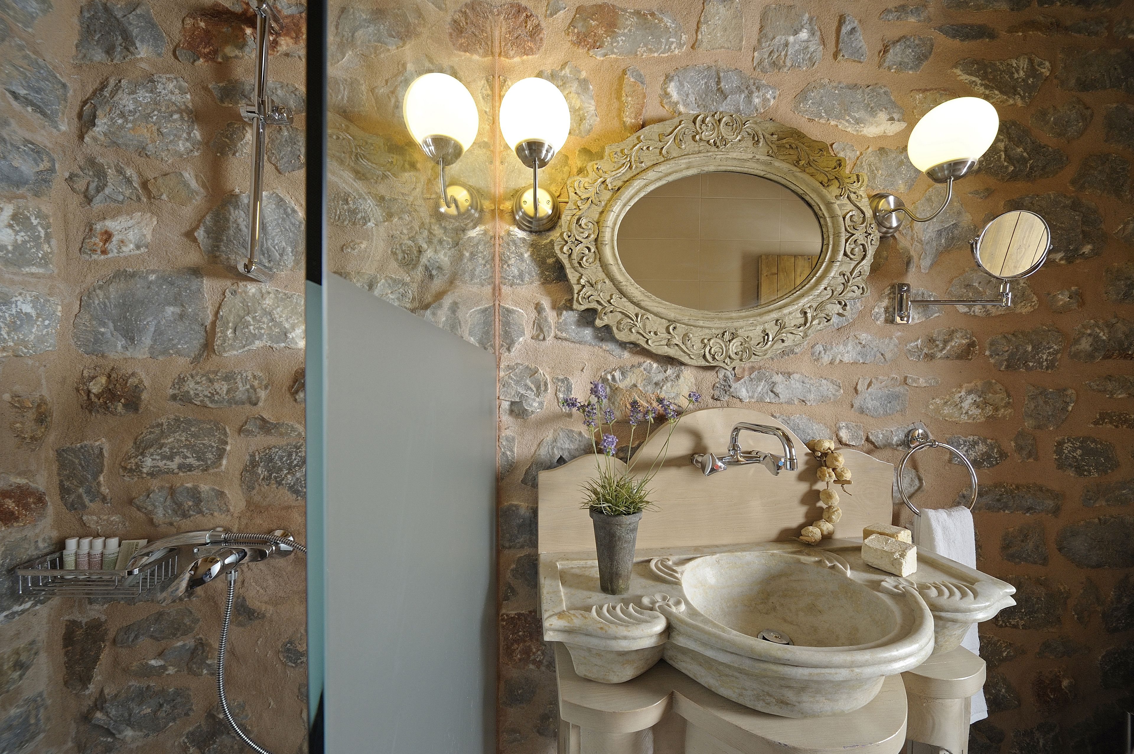 deluxe double room, garden level | egyptian cotton sheets, minibar, in-room safe, blackout curtains