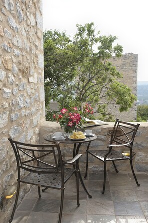 Classic Double Room, Terrace (split level room) | Terrace/patio