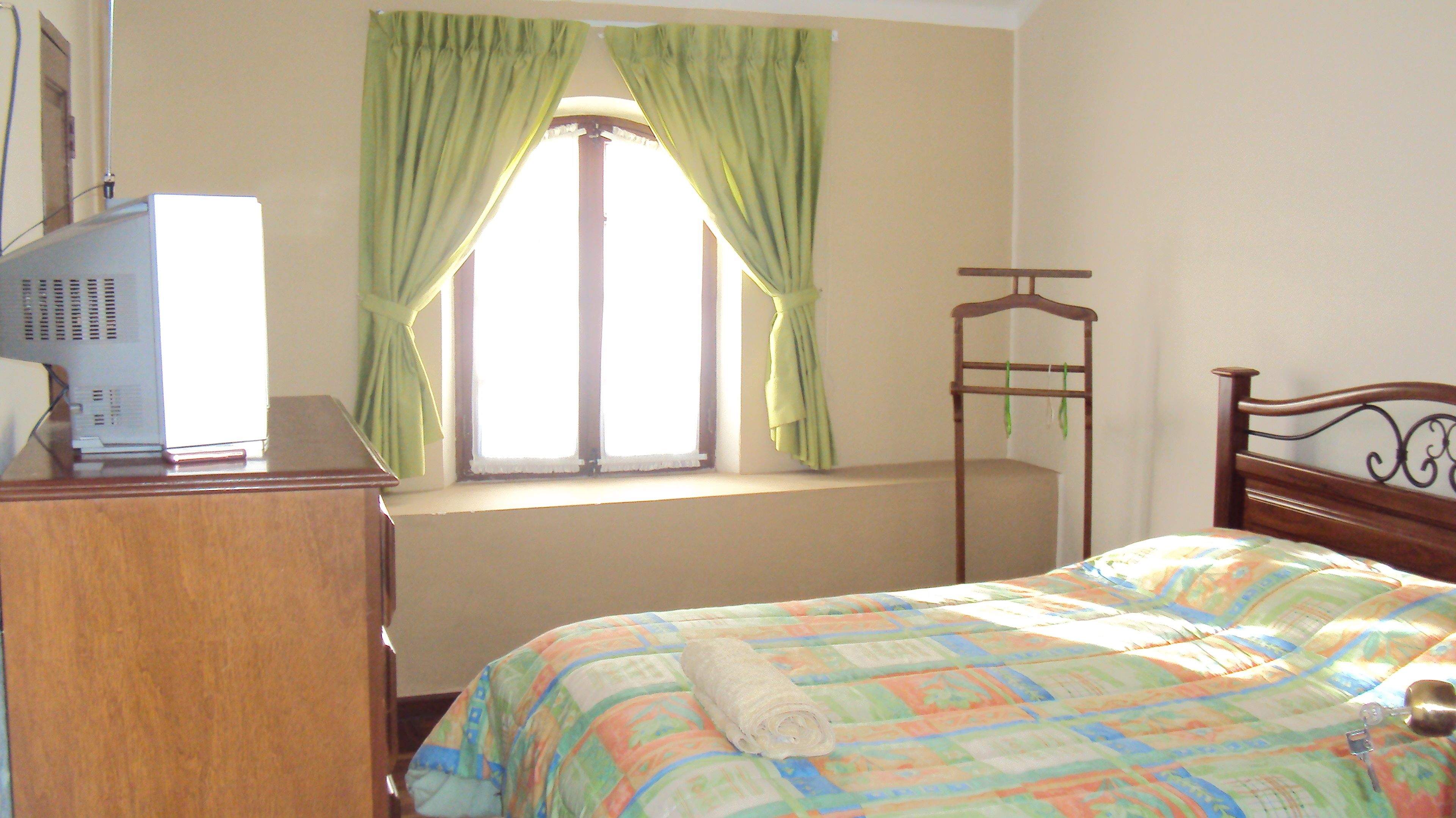 Standard Double Room, Ensuite | Down duvets, individually decorated, individually furnished, desk