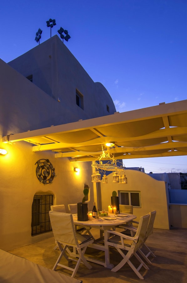 Premium-huvila, yksityinen uima-allas | Terassi/patio