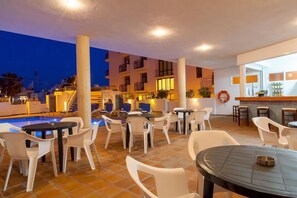 Bar ved poolen