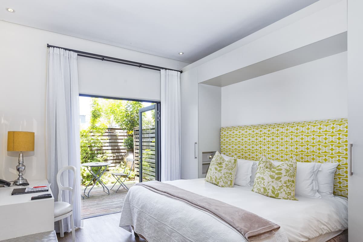 standard room | premium bedding, minibar, in-room safe, individually decorated