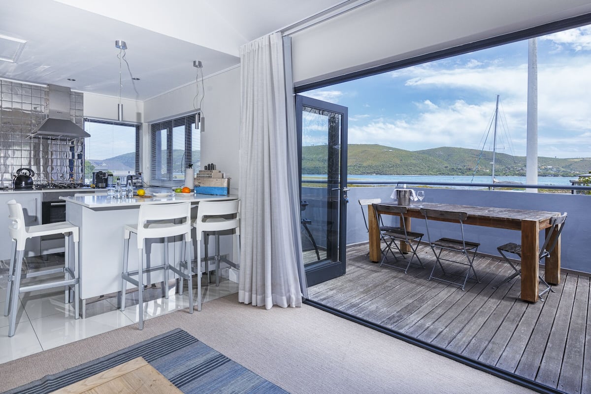 suite | terrace/patio