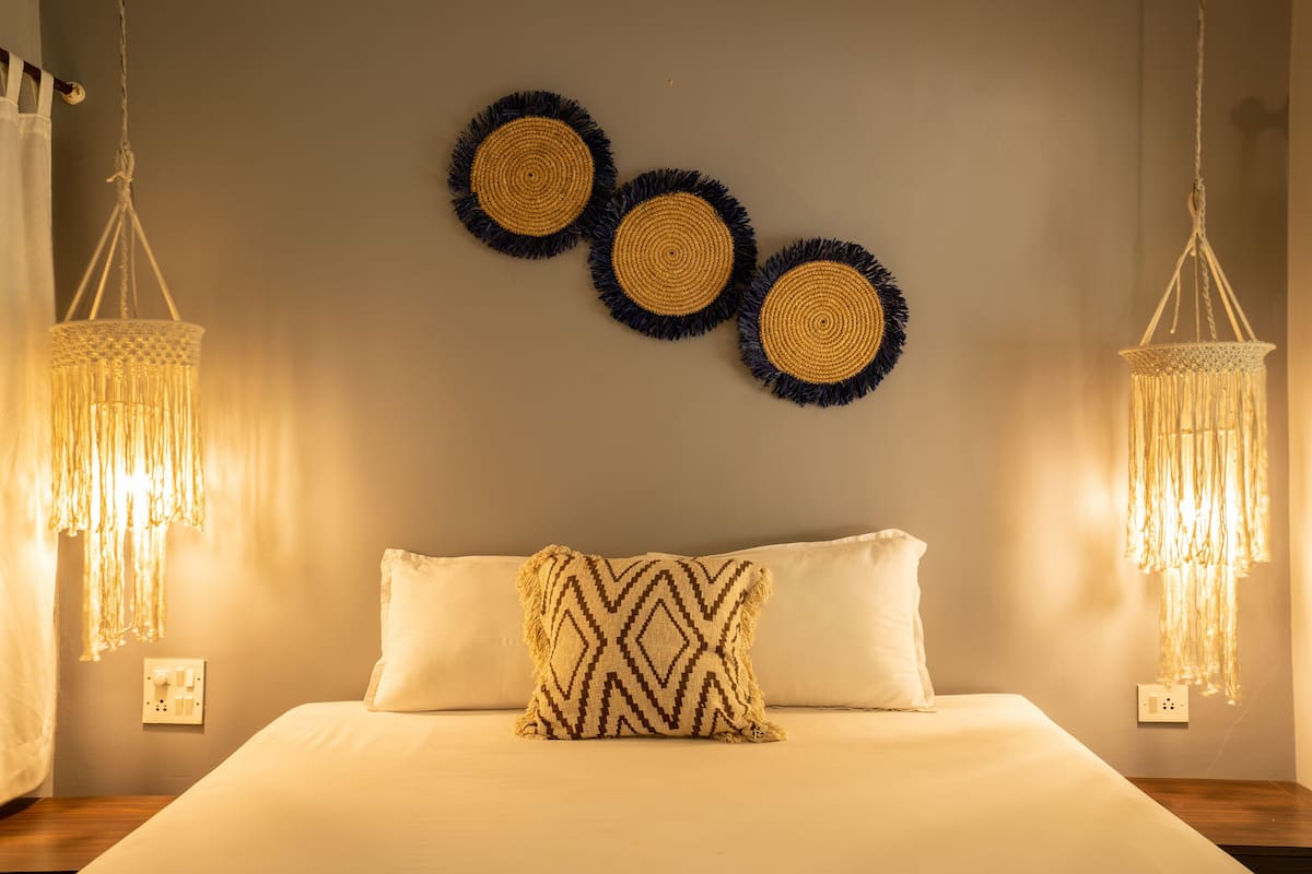 Deluxe Room, 1 Double Bed | Premium bedding, desk, free WiFi