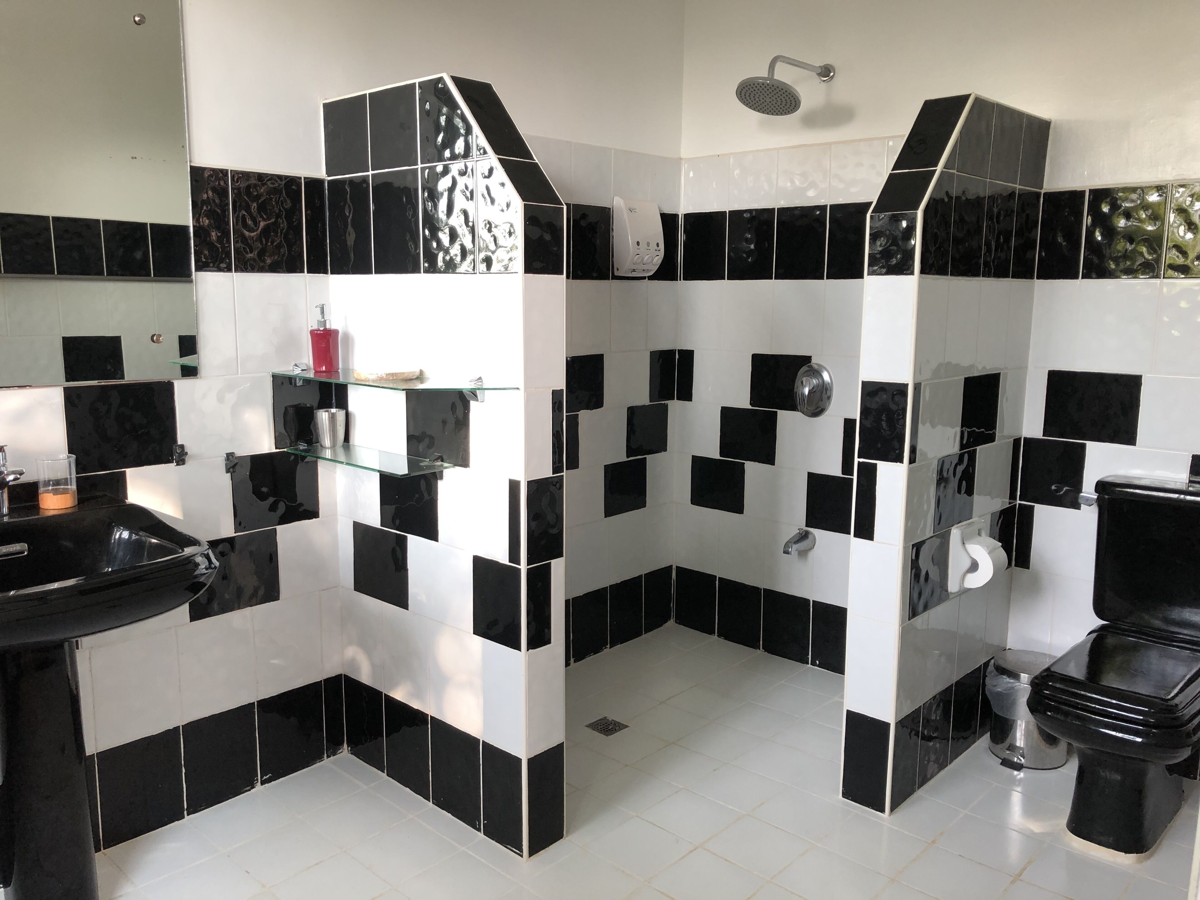 classic room, partial ocean view | bathroom | eco-friendly toiletries, hair dryer, towels, soap