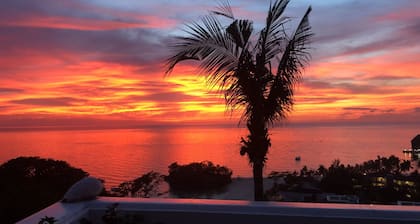 Argonauta Boracay Boutique Hotel with Apartments and Villas