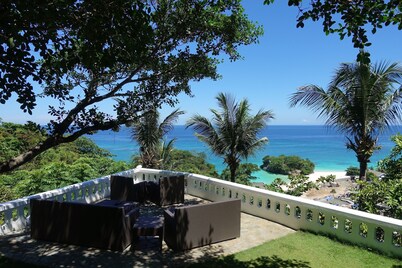 Argonauta Boracay Boutique Hotel with Apartments and Villas