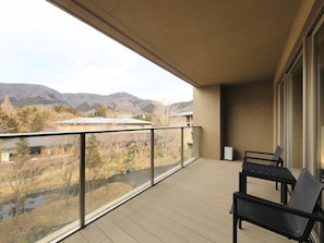 Deluxe Twin Room, Non Smoking | Balcony view