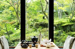 每日供应即点即煮早餐（每人 JPY 3300）