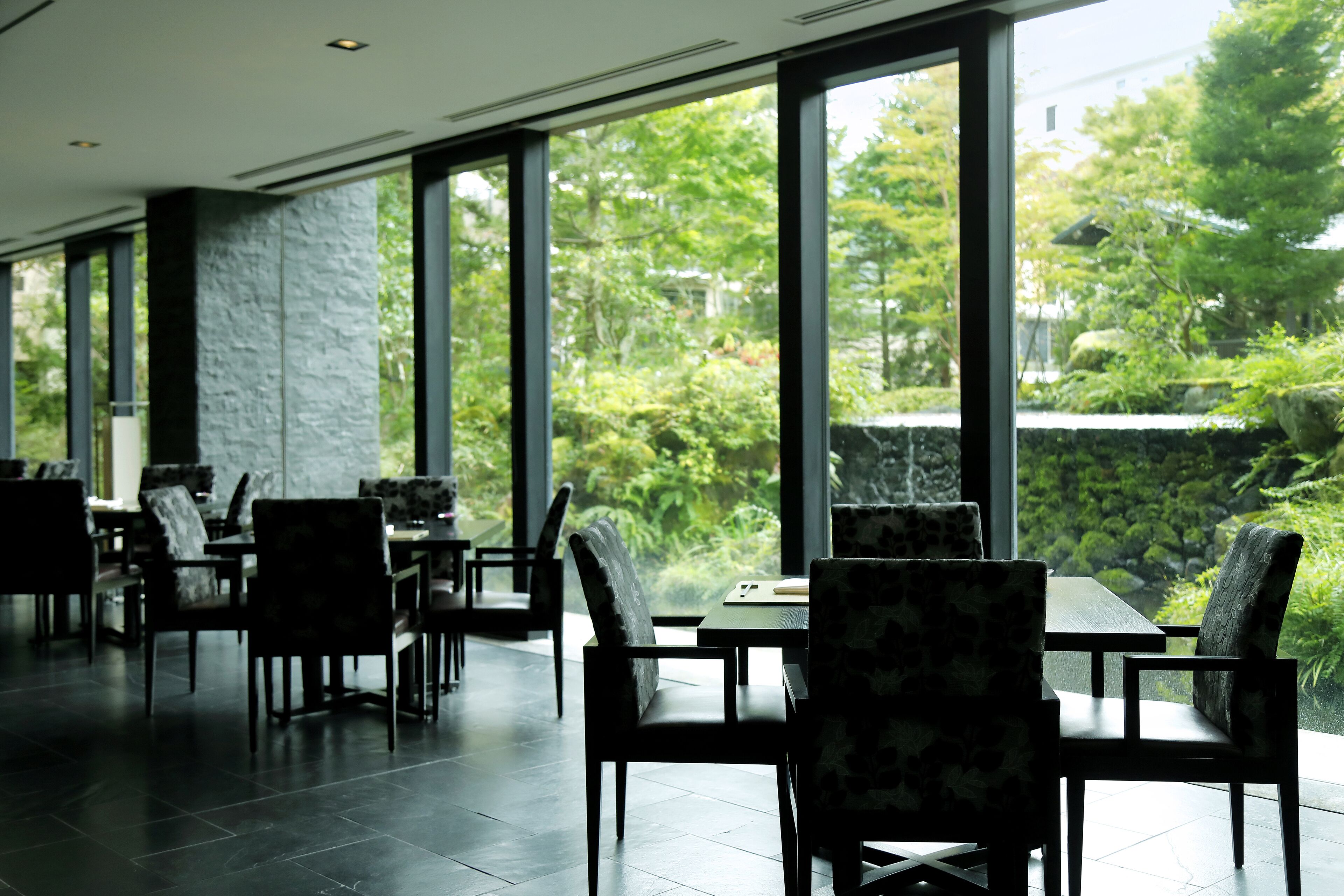 breakfast and dinner served