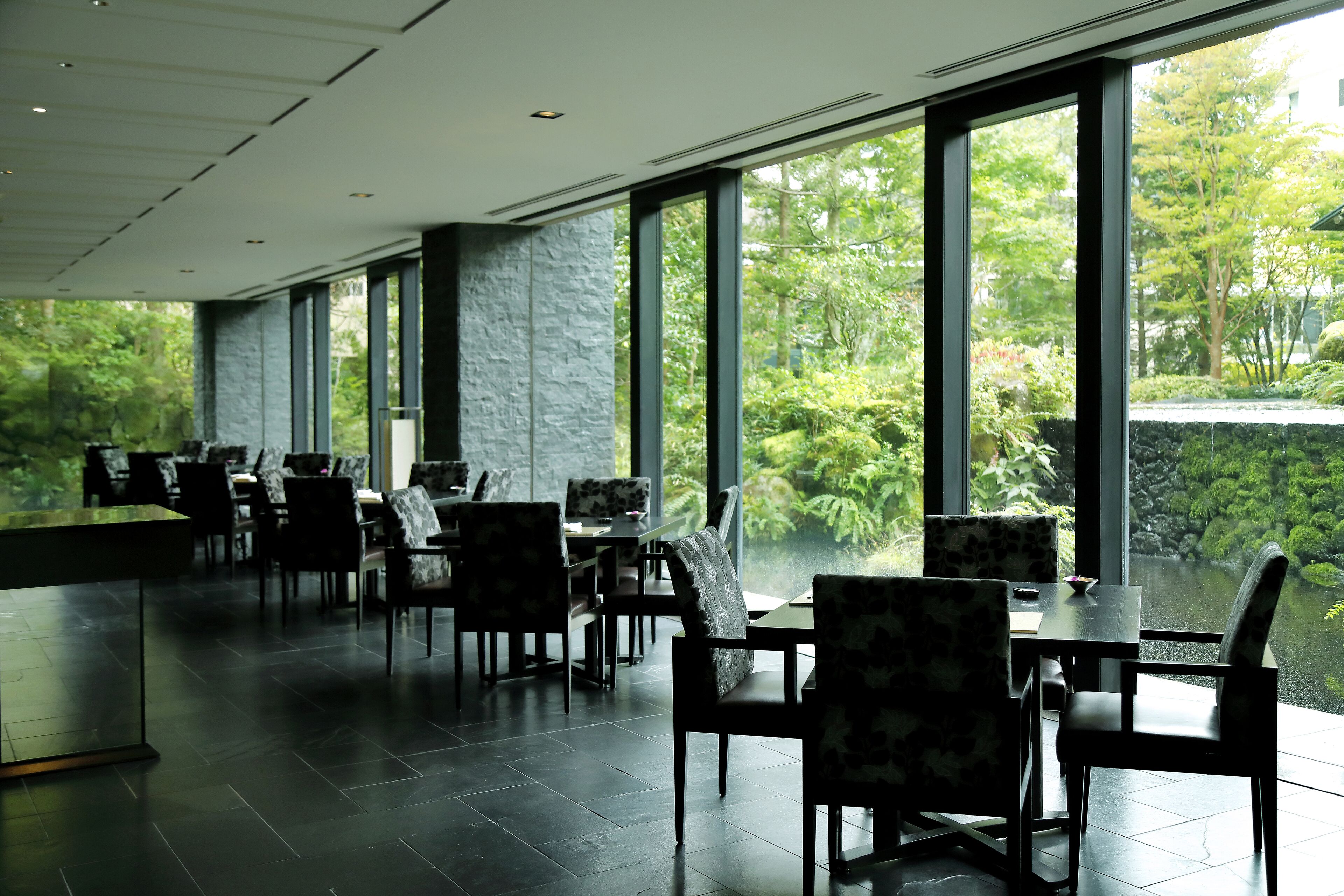 breakfast and dinner served