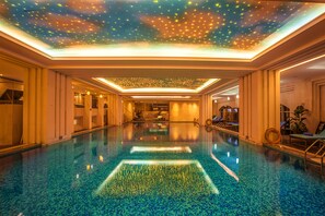 Indoor pool - Soluxe Hotel Guangzhou (Guangzhou)