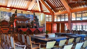 Ảnh chưa phân loại, 3 trong số 28 ảnh, nút