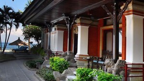 Ảnh chưa phân loại, 5 trong số 28 ảnh, nút