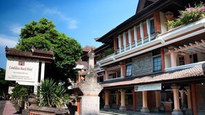Ảnh chưa phân loại, 4 trong số 28 ảnh, nút