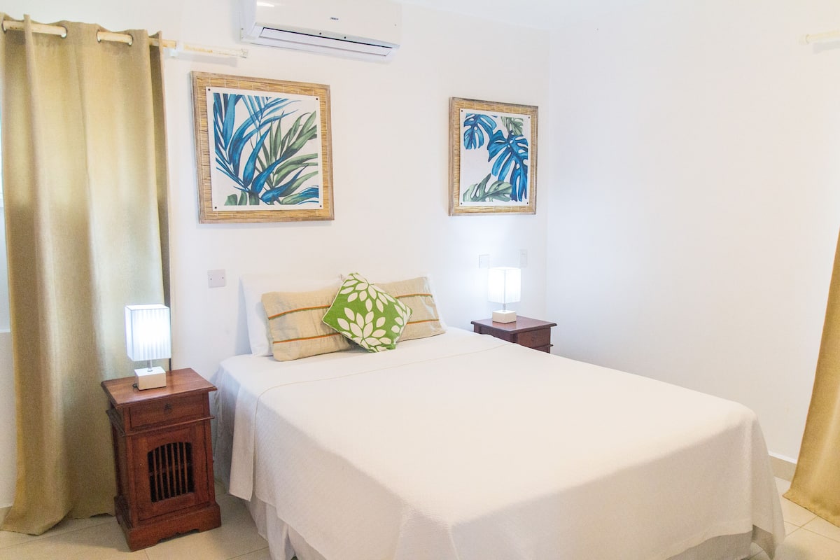 Standard Apartment, 1 Bedroom, Kitchen | Tempur-Pedic beds, in-room safe, individually decorated