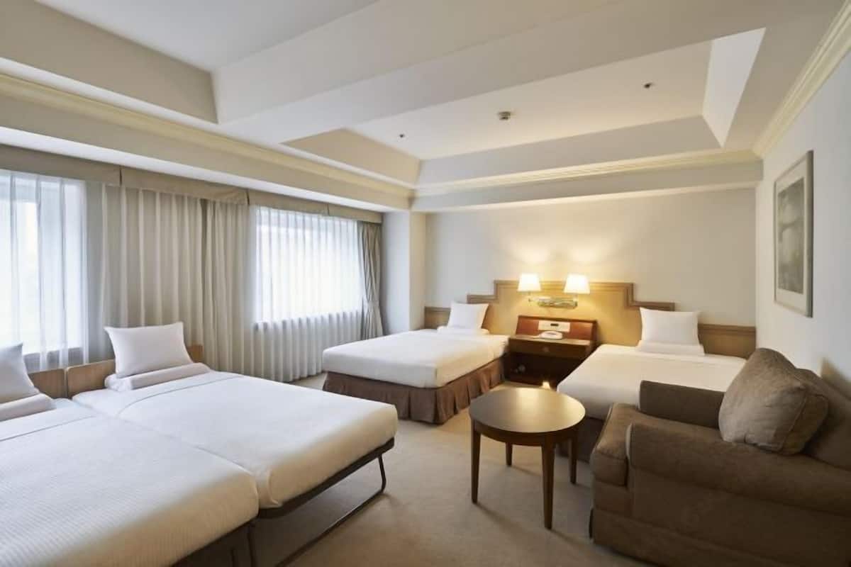 Down duvets, in-room safe, free WiFi, bed sheets