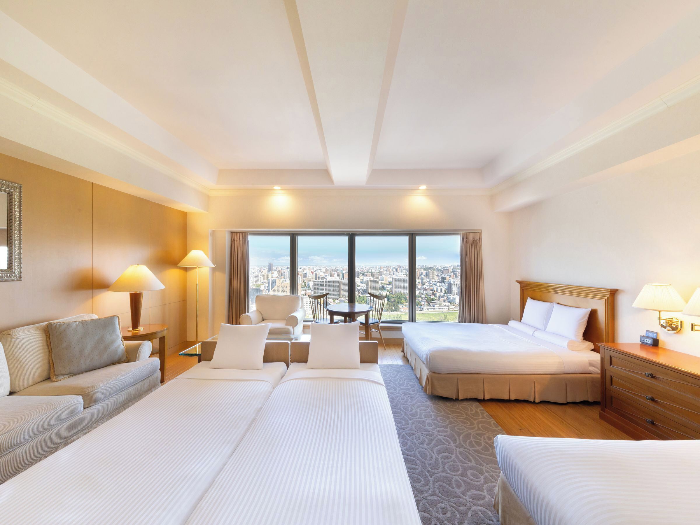 Couette en duvet d'oie, coffres-forts dans les chambres, Wi-Fi gratuit