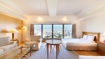 Executive Twin Room, Non Smoking, River View | Down comforters, in-room safe, free WiFi, bed sheets