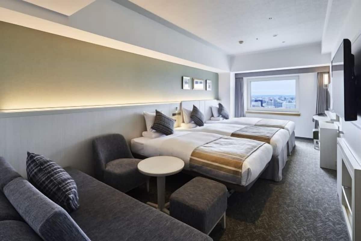 Down duvets, in-room safe, free WiFi, bed sheets