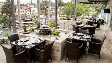 Bar (en la propiedad)