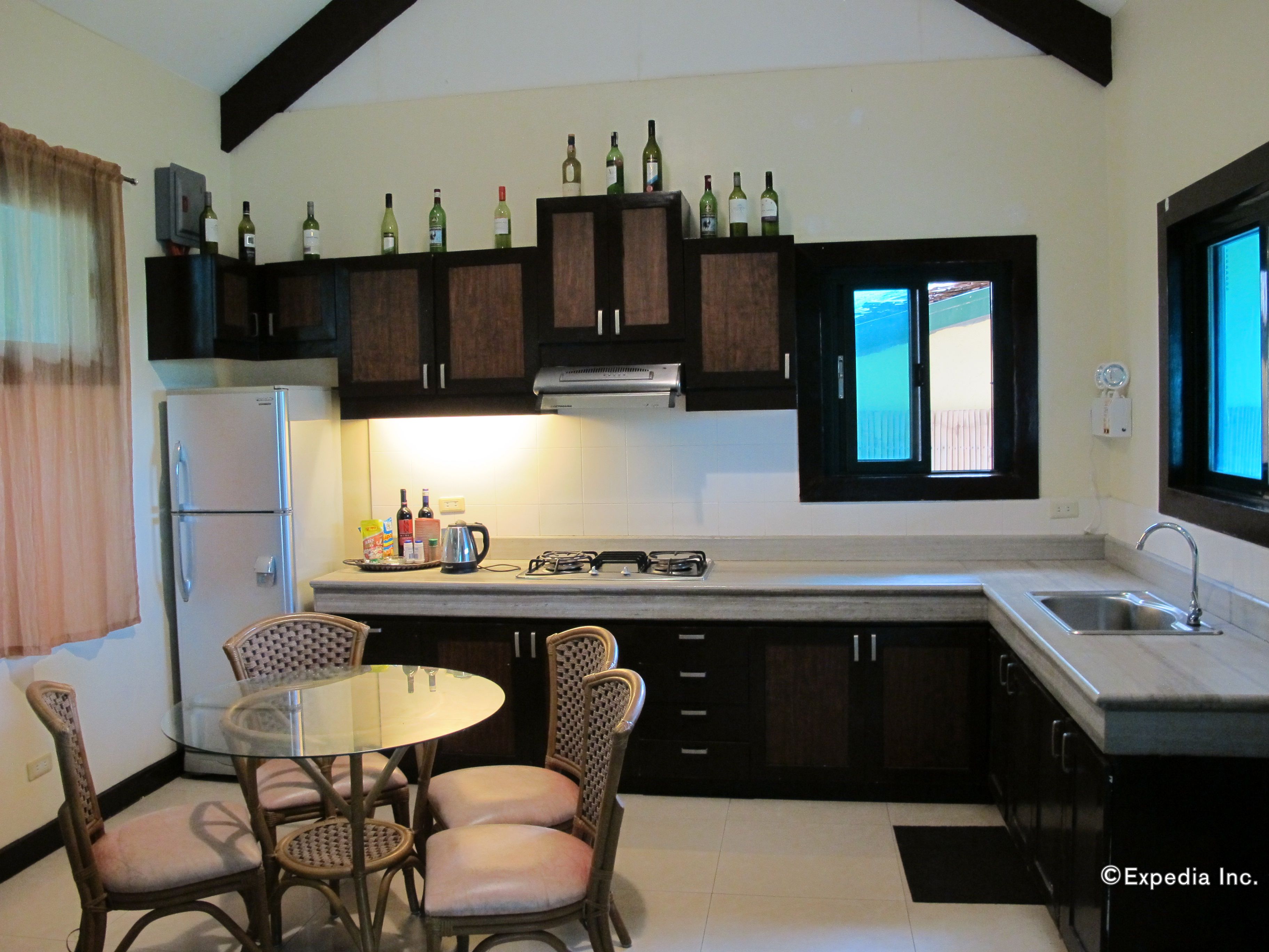 ocean garden haven | in-room dining