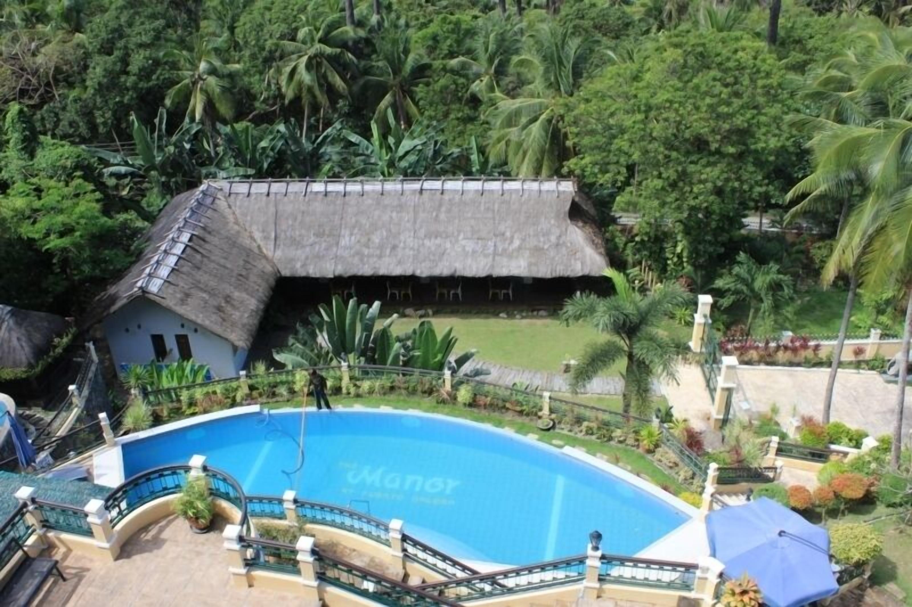 2 outdoor pools, pool umbrellas, pool loungers
