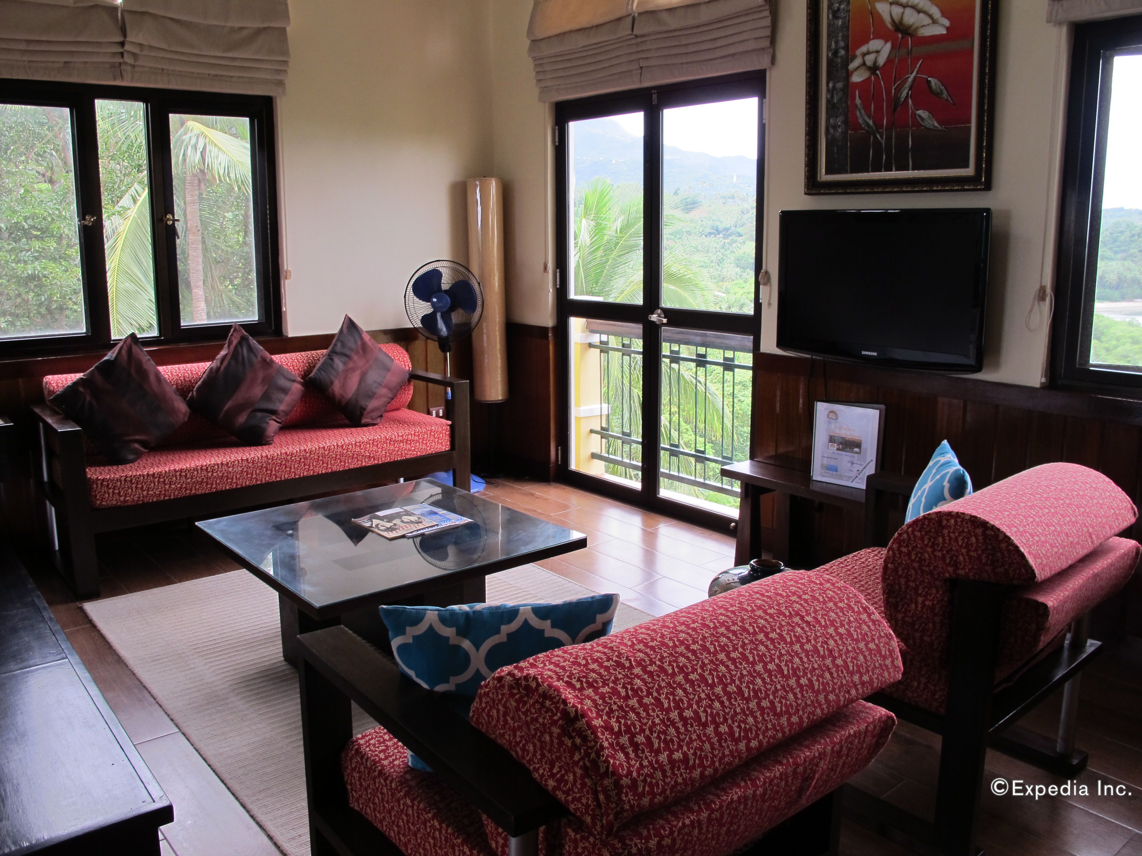 presidential suite, 1 king bed | living area | flat-screen tv