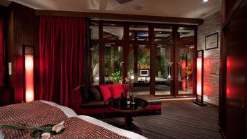 Villa Suite Twin Room, Non Smoking | In-room safe, desk, soundproofing, iron/ironing board