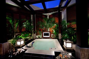 别墅, 无烟房 (Suite, Twin Room) | 浴室 | 免费洗浴用品、拖鞋、电子马桶、毛巾