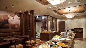 Desayuno buffet todos los días (con cargo)