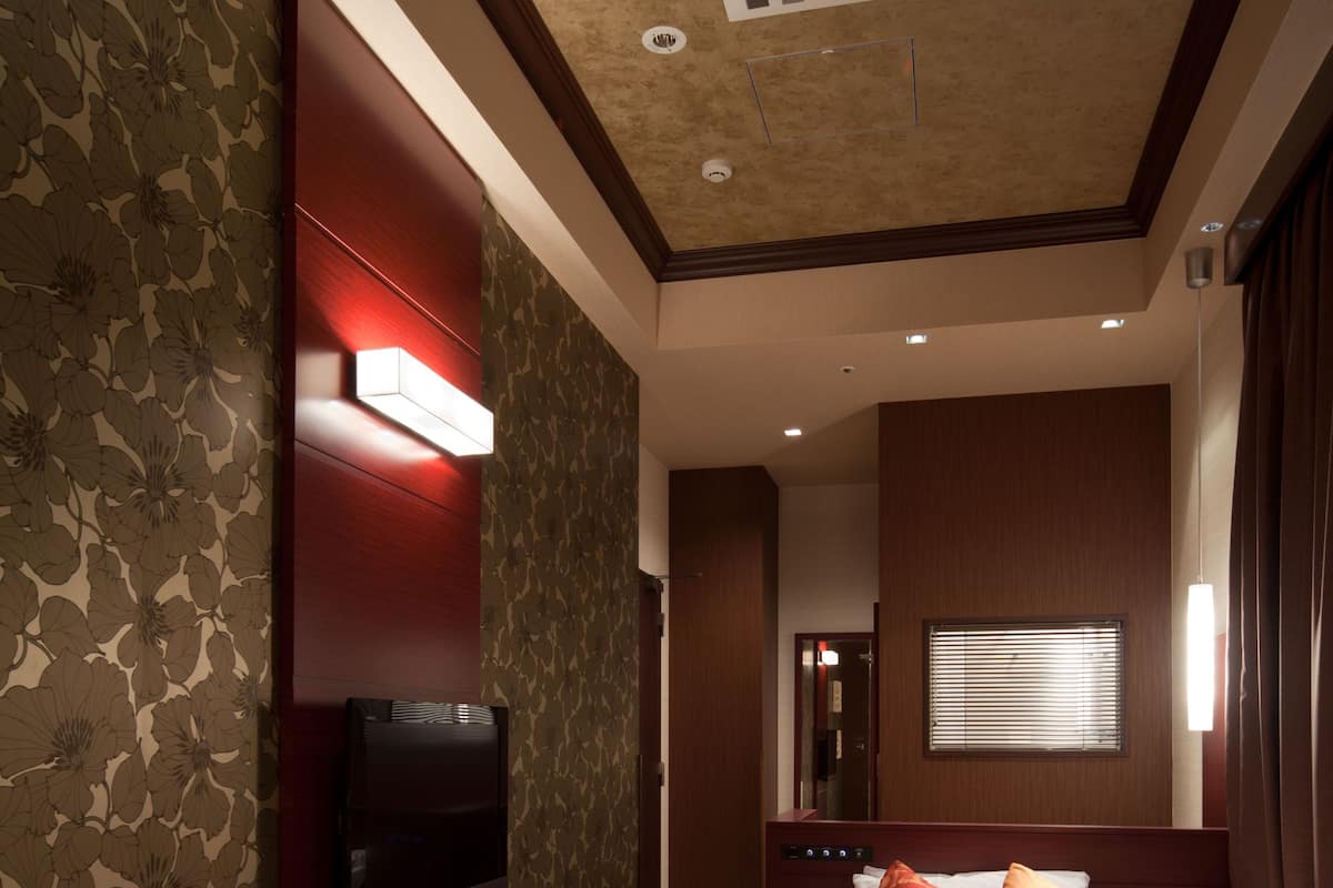 Habitación Confort doble, no fumadores | Caja fuerte, escritorio, sistema de insonorización