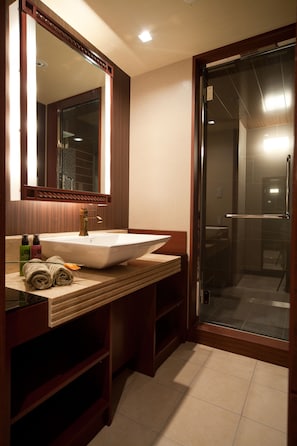 Park View Suite Double Room, Smoking | In-room safe, desk, soundproofing, iron/ironing board - Hotel Coco Grand Ueno Shinobazu (Tokyo)