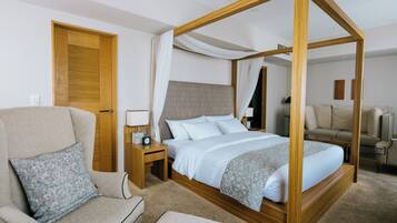 Luxury Double Room, Non Smoking | Desk, blackout curtains, iron/ironing board, free WiFi