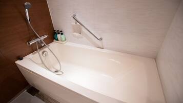 Deluxe Twin Room (2 Semi Double Beds) | Bathroom | Combined shower/tub, deep soaking tub, free toiletries, hair dryer