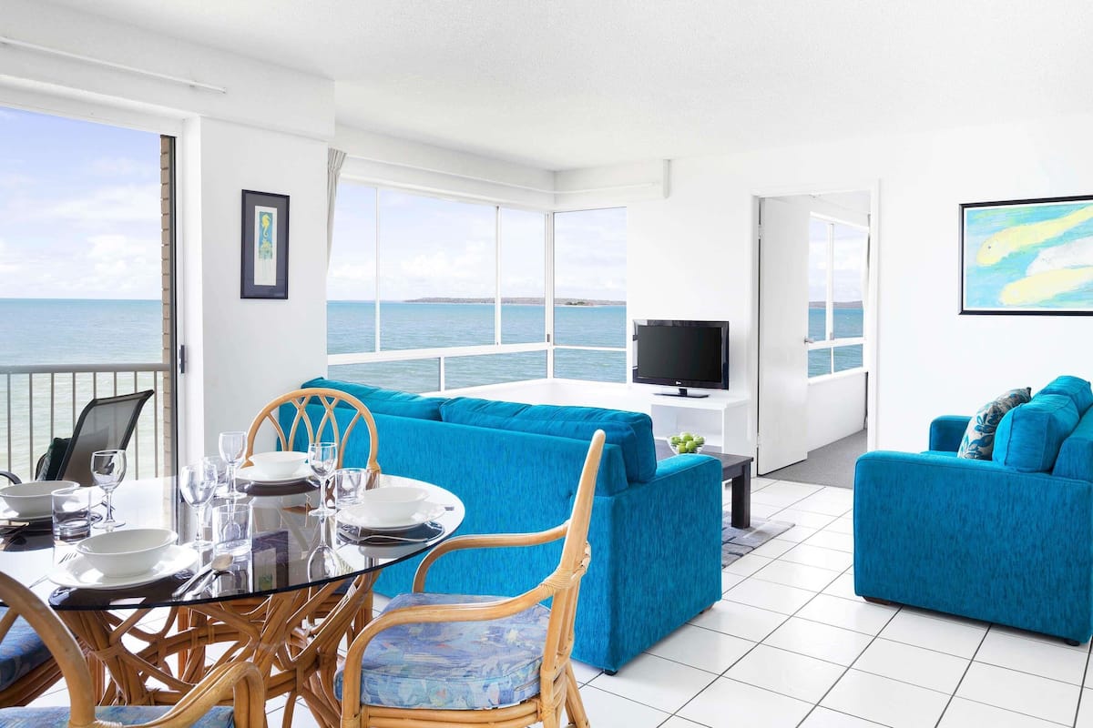 Chambre, 3 chambres | Fer et planche à repasser, lit de bébé (supplément), literie fournie