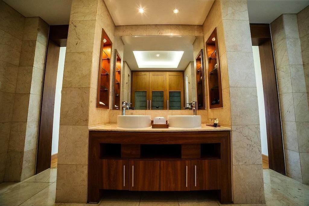 ห้องน้ำ | ของใช้ในห้องน้ำฟรี, ไดร์เป่าผม, เสื้อคลุมอาบน้ำ, รองเท้าสวมภายในห้อง