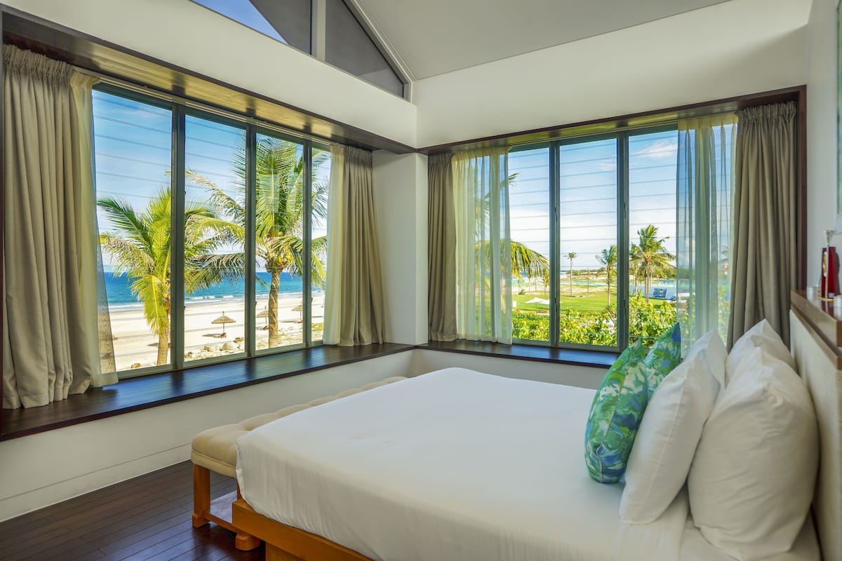 5 bedrooms luxury villa with sea view | 4 bedrooms, minibar, in-room safe, desk