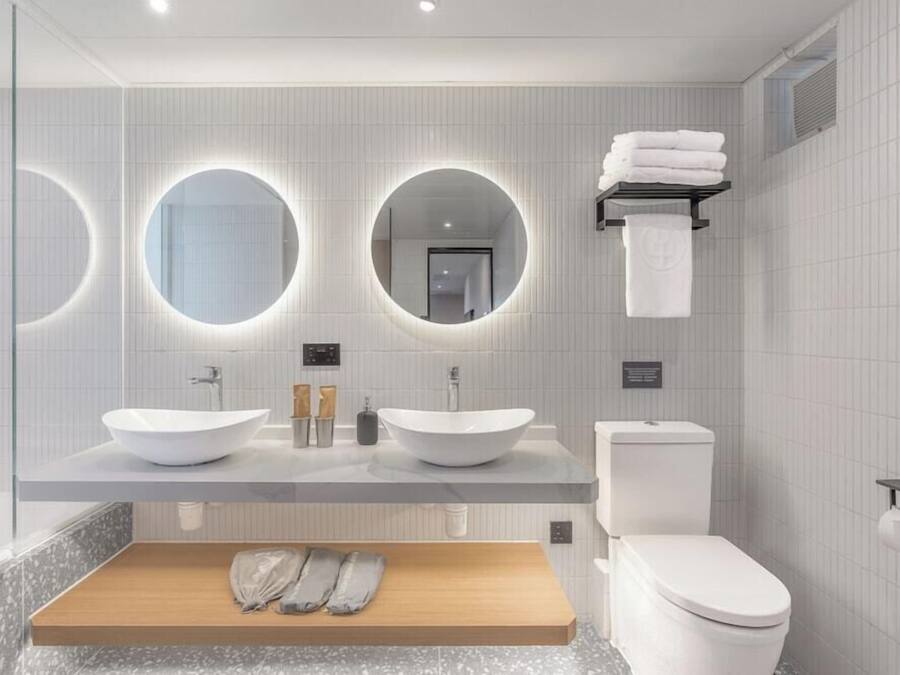 Bathroom | Shower, free toiletries, hair dryer, slippers